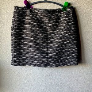 Ann Taylor black and white tweed skirt